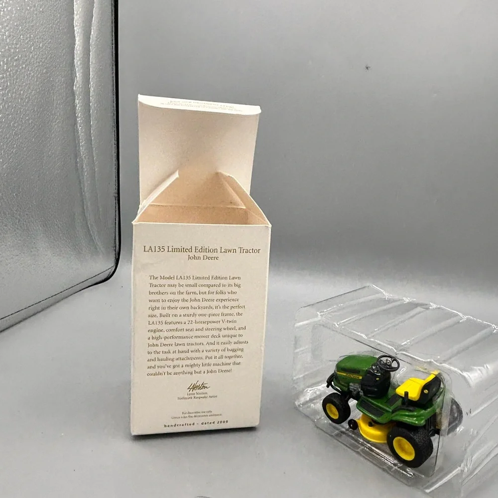 2009 LA135 Limited Edition John Deere Lawn Tractor